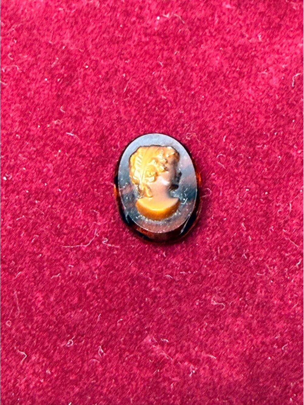 VTG oval amber brown glass cameo